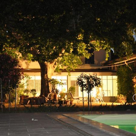 La Ferme De Tonton Jules 2 Hotel Entraigues-sur-la-Sorgue Buitenkant foto