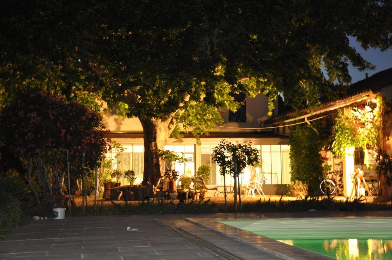 La Ferme De Tonton Jules 2 Hotel Entraigues-sur-la-Sorgue Buitenkant foto