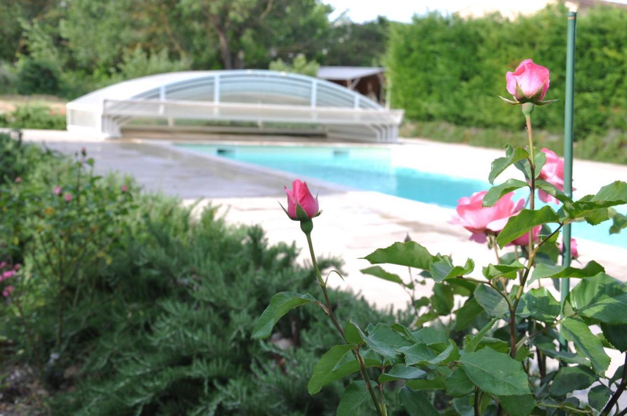 La Ferme De Tonton Jules 2 Hotel Entraigues-sur-la-Sorgue Buitenkant foto